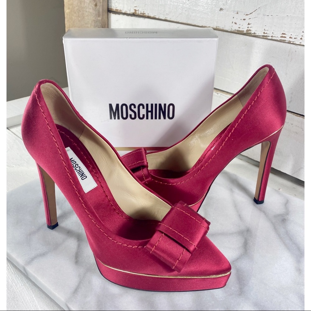 Moschino Red Satin Almond Toe Pumps w/ Bow